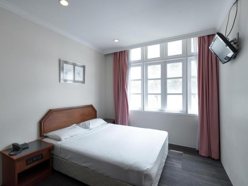 Penta 3* Singapore
