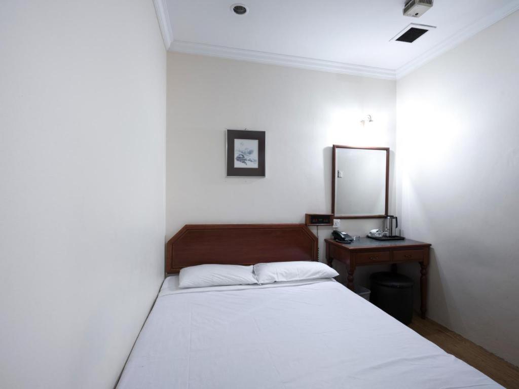 Penta Hotel 3*