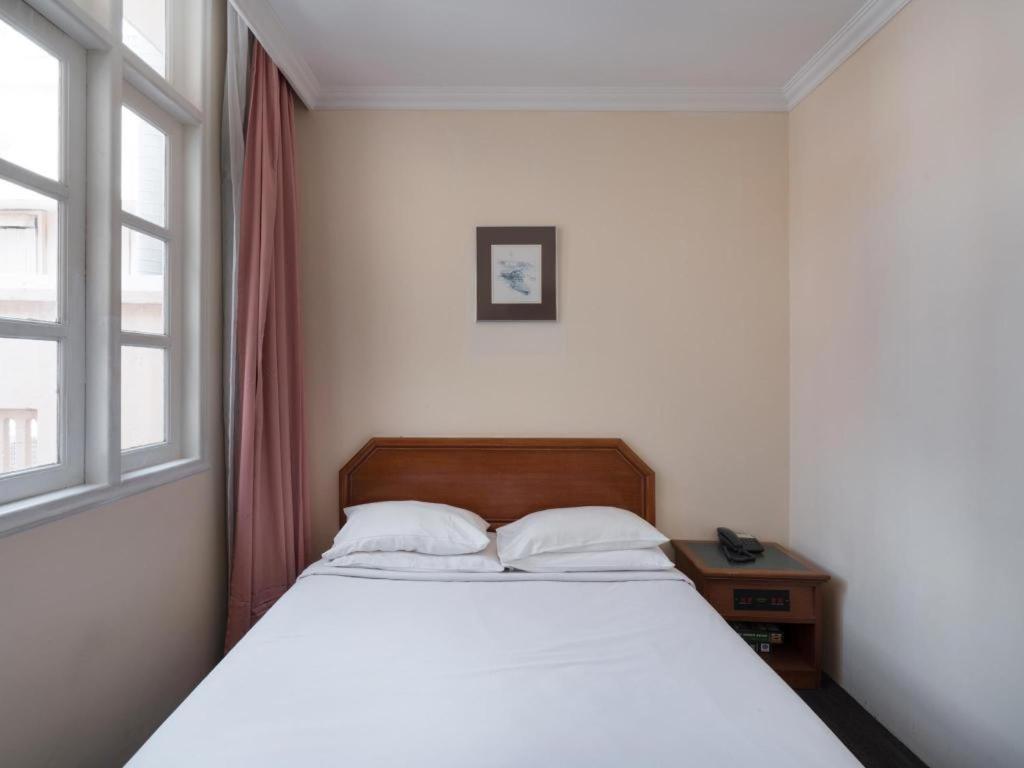 Penta Hotel 3*